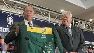 Nem se iluda, Mano