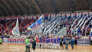 Paraná lota ginásios na 3ª divisão de futsal: espetáculo emocionante e deprimente