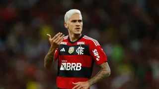 Pedro sofreu corte na boca após levar soco de preparador físico do Flamengo