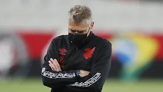 Autuori vive “gangorra” no Athletico e time emenda sequências radicais