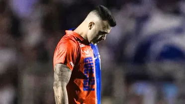 Após 580 dias, atacante volta a jogar pelo Paraná Clube e se emociona na Vila