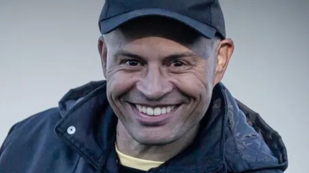 Coritiba, Cruzeiro, Ronaldinho Gaúcho e CBF parabenizam Alex por aniversário
