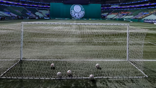 Fifa emite posicionamento duro sobre jogos na grama sintética