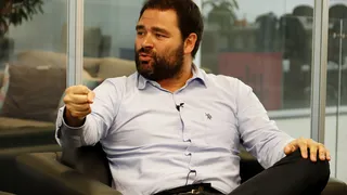 Samir Namur ataca opositores no Coritiba: “Quem foge de debate é…”