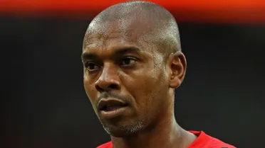 Ex-Athletico, Fernandinho anuncia aposentadoria e comenta planos sobre Manchester City