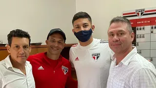 São Paulo perdoa indisciplina, oferece segunda chance e reintegrará joia do Coxa ao time sub-20