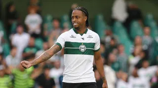 Keno vai de algoz do Athletico a ‘esquecido’ no Coritiba