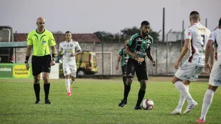 Maringá vence o Cianorte e sai da ZR; Leão perde chance de assumir a ponta