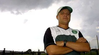 Que tal um Paranaense de showbol?