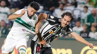 Coritiba leva virada do Atlético-MG no Couto e cai para lanterna