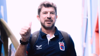 Após polêmica, Paraná Clube blinda Tcheco com novo contrato
