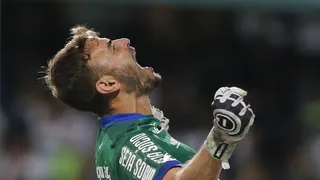 Após polêmica, goleiro do Coritiba define futuro e assina com clube da Série A