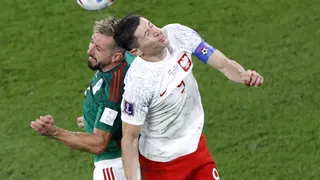 Lewandowski perde pênalti, e México e Polônia ficam no 0 a 0 na estreia