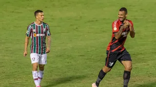 Com números europeus, Athletico deixa Flu em crise perto do clássico com o Fla