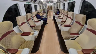 Catar libera e metrô exclusivo de luxo vira atração para torcedores na Copa