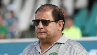 Guto revela que poupou atacantes no intervalo em derrota para o Palmeiras