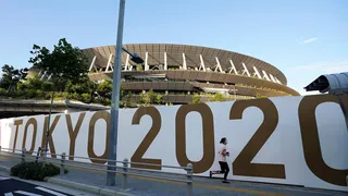 Às vésperas de Olimpíada, Japão flexibiliza estado de emergência em Tóquio