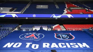 Chega do racismo do “vai lá negro, joga seu futebol e fica quieto”