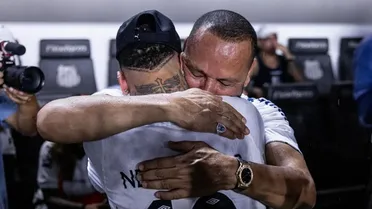 Pai de Neymar barra técnico na Seleção, aponta jornalista