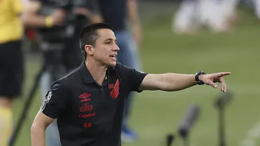 Ex-Athletico é o primeiro técnico demitido da Série B