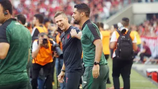 António Oliveira e Paulo Turra, cada um no seu quadrado