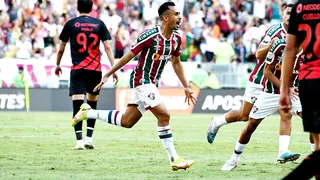 Presa fácil, Athletico é dominado pelo Fluminense no Maracanã