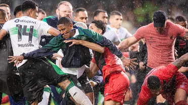 Pancadaria no Atletiba: Jogadores do Coritiba prestam depoimento à polícia