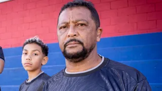 Paraná Clube lança terceira camisa com homenagem a ídolo; veja valores
