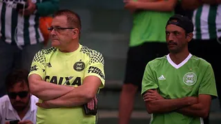 Returno do Paranaense começou sob o signo das vaias