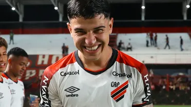 Athletico se salva no sufoco, mas escancara velho problema