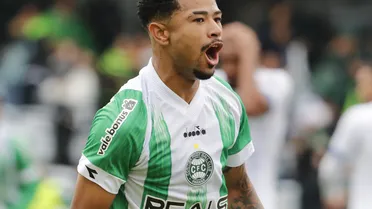 Coritiba tem retornos e novidades contra o Maringá; veja escalações prováveis