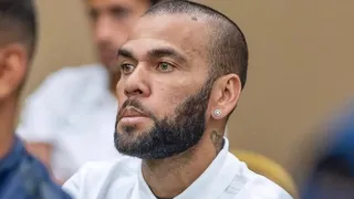 Daniel Alves muda versão e alega que estava bêbado para se defender de acusação de estupro
