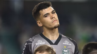 “Não foi fácil”: Morisco volta após 70 dias e é destaque do Coritiba