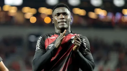 Viveros revela drama com filho após brilhar no Athletico