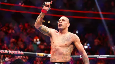 A lenda está de volta? Alex Poatan indica camp e faz mistério