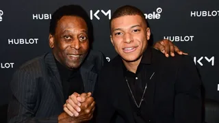 Mbappé pede orações para Pelé, internado em São Paulo: “Rezem pelo Rei”