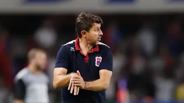 A dois jogos do acesso, técnico do Paraná prega cautela