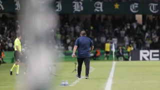 Após derrota no Couto Pereira, Guto Ferreira não é mais técnico do Coritiba