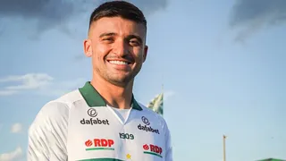 Quarto reforço: Coritiba confirma contratação do lateral-esquerdo Victor Luis