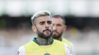 Coritiba tem saída de volante e atacante fora dos planos