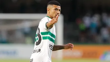 Coritiba confirma acordo para renovação com Lucas Ronier