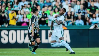 Coritiba frustra torcida, empata com o Santos e segue sem vencer