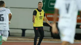 Turra explica uso de base titular nos dois jogos do Estadual: “Alicerçar a equipe”