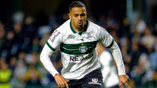 Coritiba líder e o Athletico, tomando jeito, retornou vitorioso de Manaus