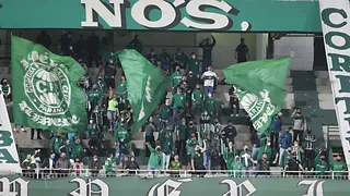 Prefeitura mantém exigência de teste de Covid-19 para jogos na capital
