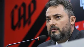 Após anúncio de Canobbio, Mattos cobra torcida do Athletico: “40 mil sócios”