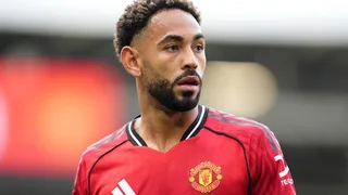 Matheus Cunha perde pênalti em vexame do Manchester United