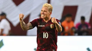 Soteldo brilha e comanda Venezuela sobre o Chile pelas Eliminatórias da Copa-2026