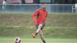 Após faltar a treino e ser visto em festa, ex-Athletico é multado pelo Flamengo