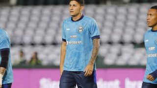 Coritiba acerta empréstimo de zagueiro a clube português